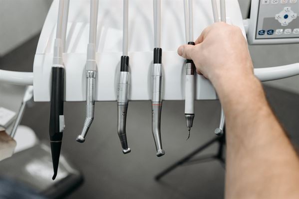 Skæve tænder? Voksne kan også få tandretning