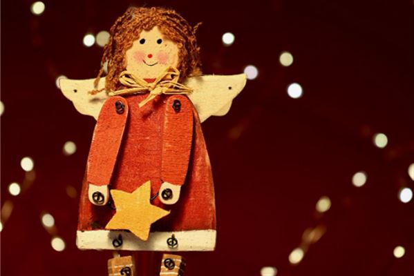 Når intuition møder spirituel vejledning: Englekort som redskab til indre ro